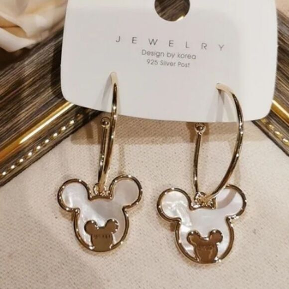 Disney Mickey Mouse Earrings - Picture 1 of 3